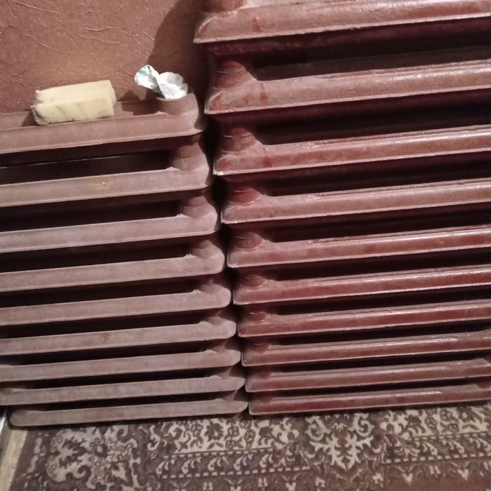 Батареи чигуные  продам