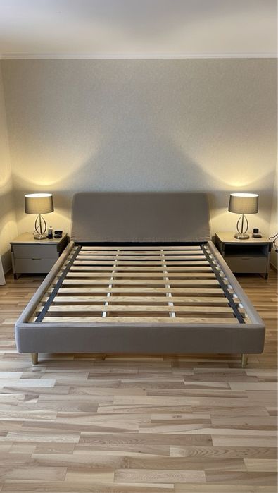 Кровать двуспальная