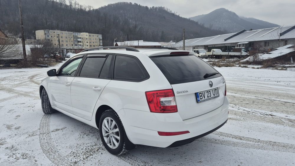 Skoda Octavia 2.0tdi  150cai dsg