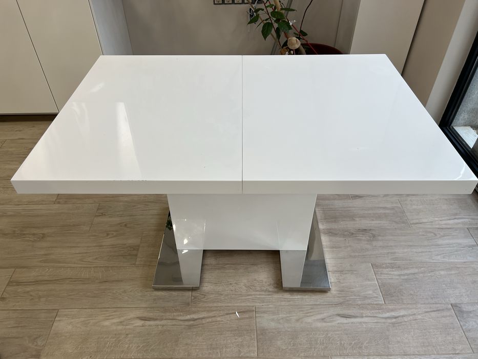 Трапезна разтегателна маса