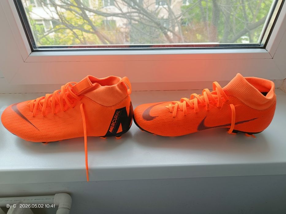 Ghete Fotbal Nike Mercurial