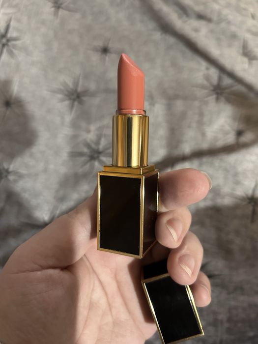 Помада Tom Ford коралловый