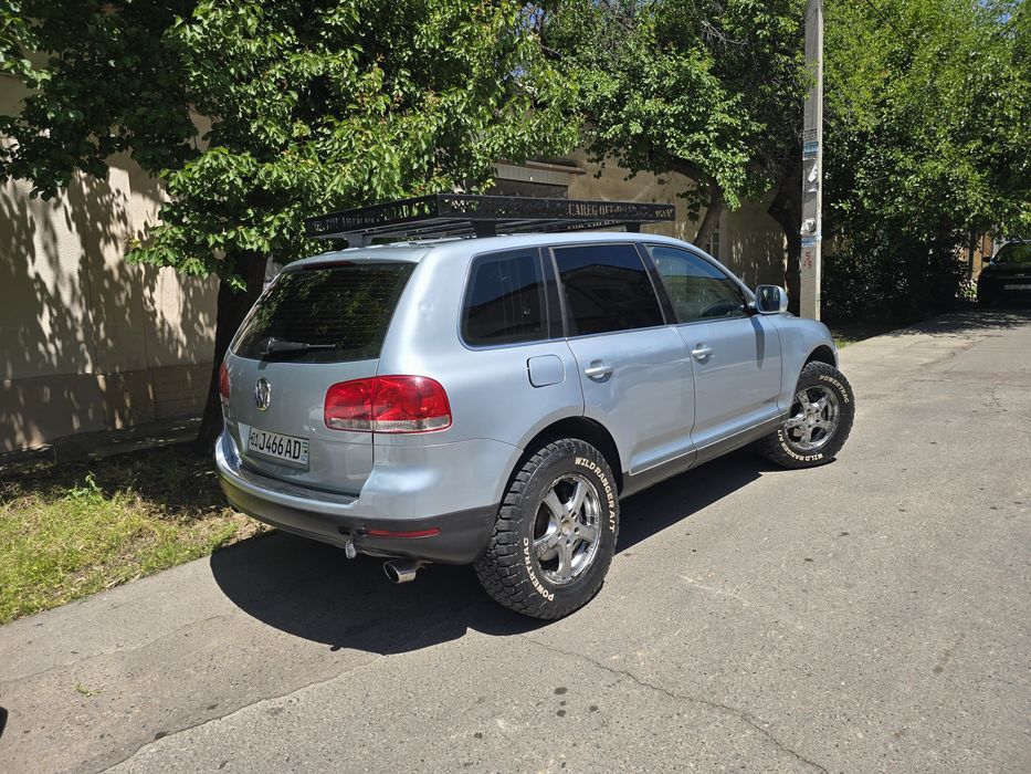 Volkswagen toureag 2004 yil off road