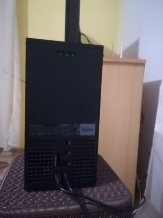 Vând xbox Series X 1TB ca si nou ,schimb cu  Samsung s24 ultra
