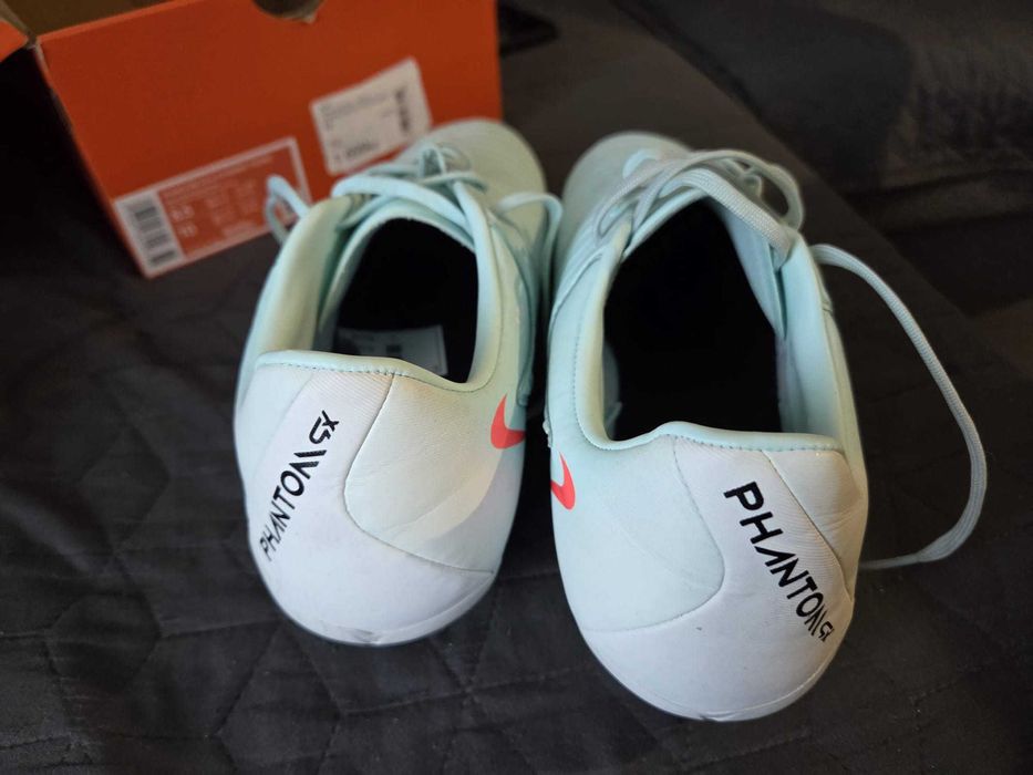 Бутонки Nike Phanton GX 2 Размер 42 стелка 26 см