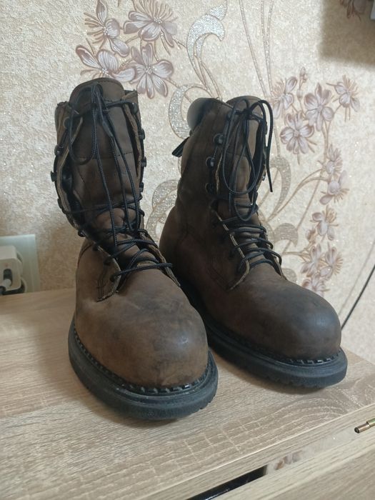 Продаются ботинки