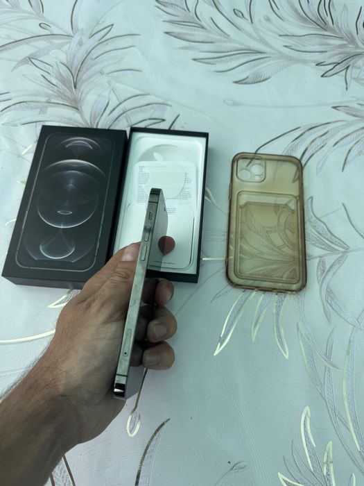 Продам Телефон Айфон 12 Pro 128Gb