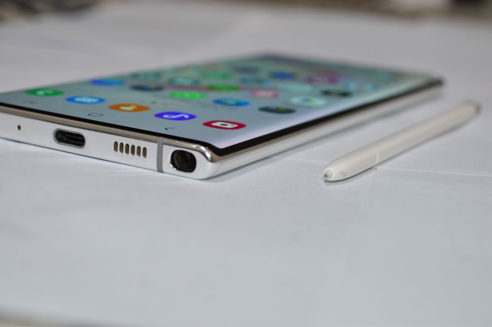 Продам оригинальный Samsung Galaxy Note 10 Plus.