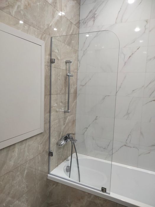 Душевые  перегородки шторки для ванн