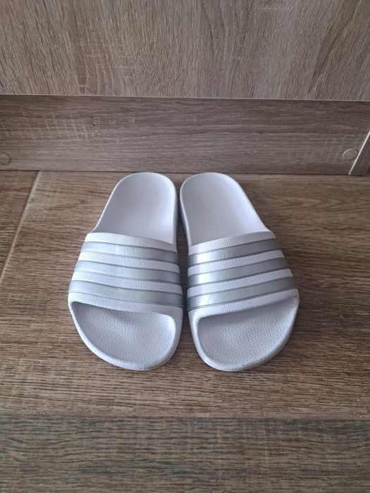 Детски джапанки / чехли Adidas, номер 30-31