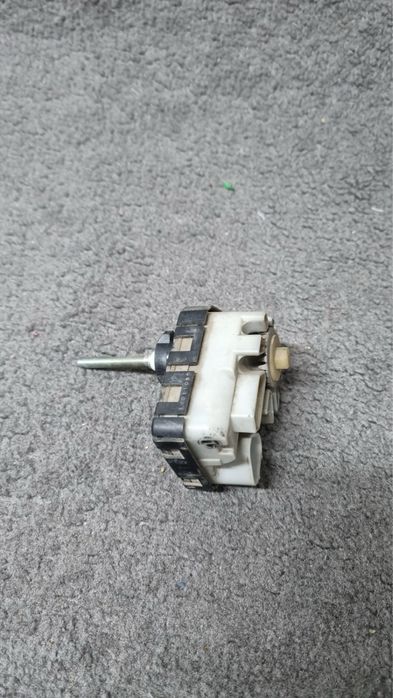 Корректор моторчик фар koito Toyota