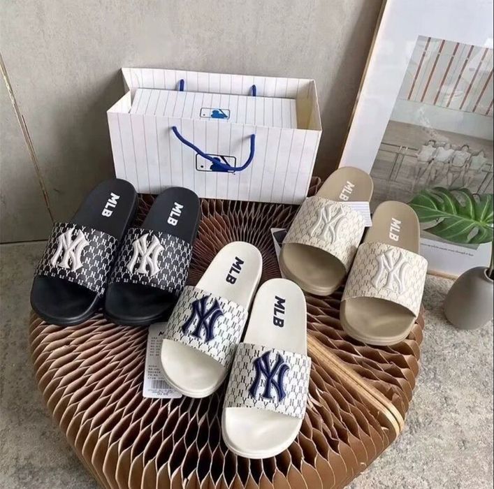 Мужской тапочка разного цвета Made in Korea