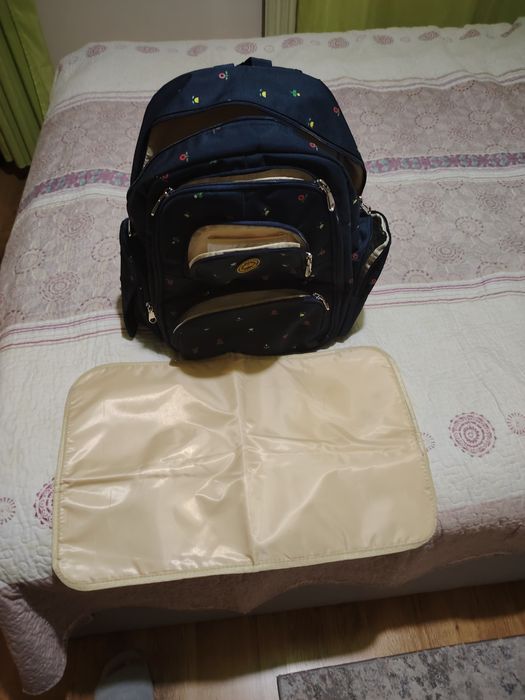 Раница за бебе и мама