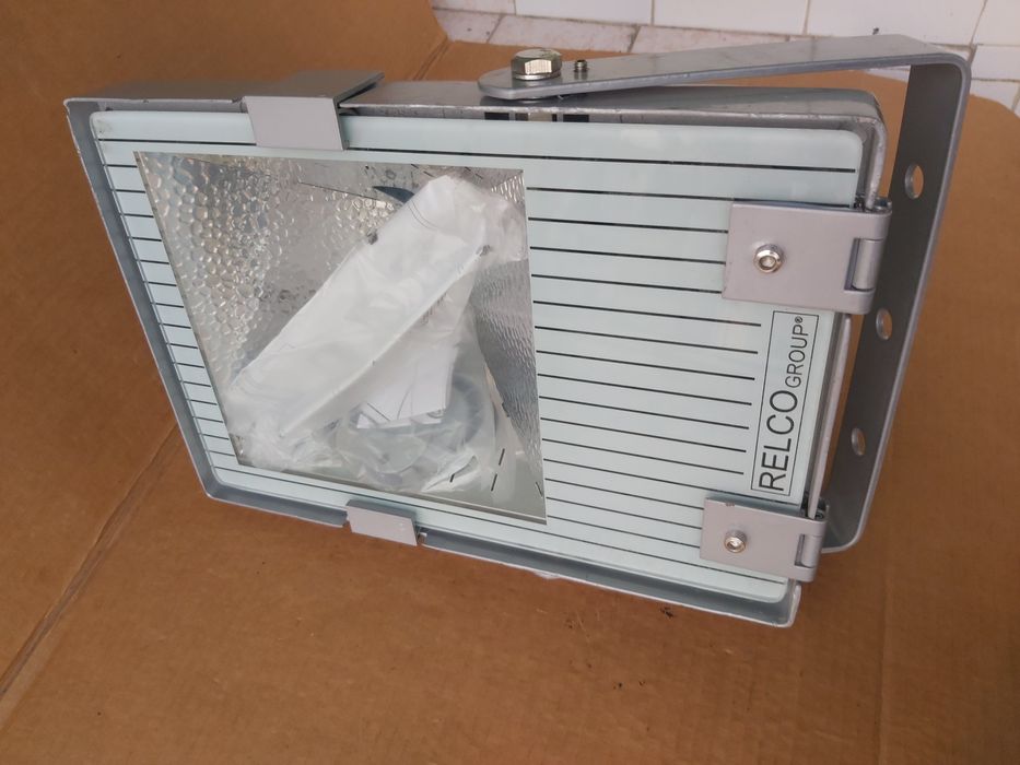 НОВ Прожектор , халоген Leonardo RELCO GROUP , Лампа