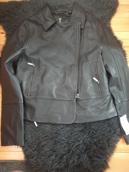 Ново  яке Ted  baker  естествена кожа