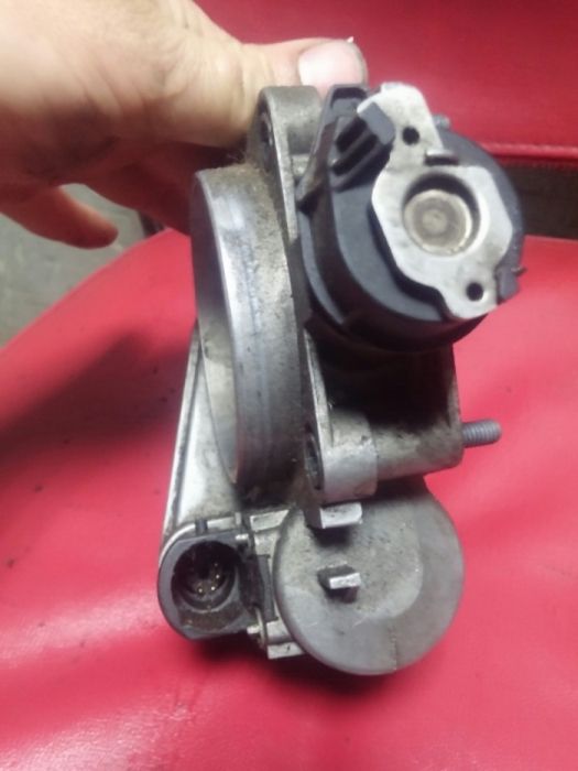 Мерс дросельная заслонка 112мотор