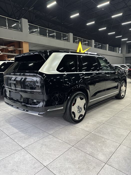 Срочно продаётся новый Zeekr 9X Ultra