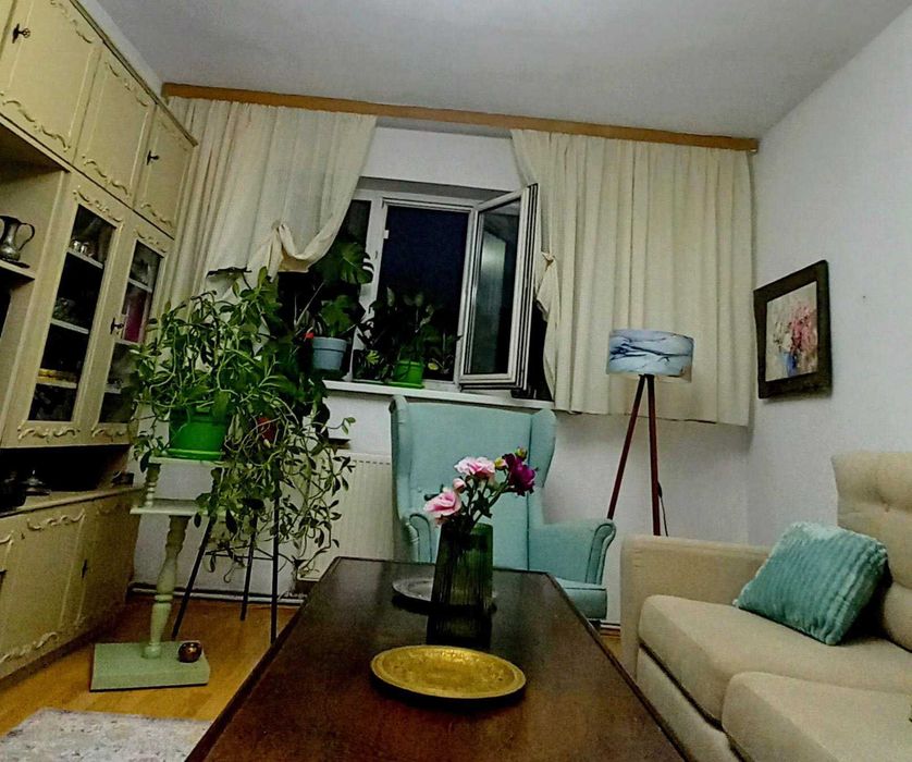 Apartament cu 3 camere de vânzare – Rădăuți