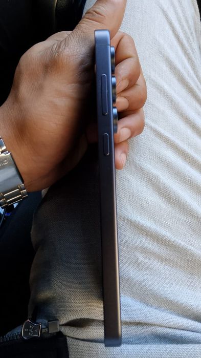 Самсунг телефон сатылады