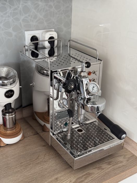 Продавам кафемашина ECM Classika PID