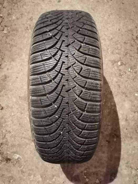 Продавам 1 брой зимна гума 205.55.16 дот 2021 Goodyear