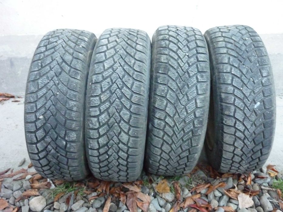 Volkswagen Golf 3 sau Volkswagen Vento ROTI COMPLETE IARNA