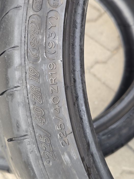 225 40 19 Michelin