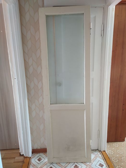 Продам двери деревяные