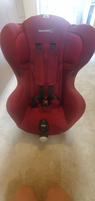 Scaun auto ISOFIX Bebe Confort ISEOS Raspberry Red, 9-18 kg, Rosu