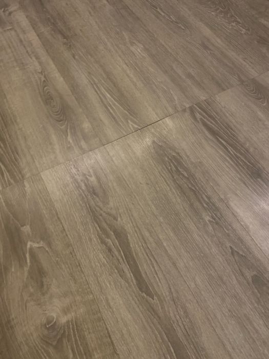 Ламинат коричневые и серый б/у