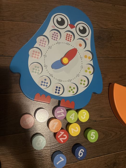 Jucarie de lemn ceas educativ