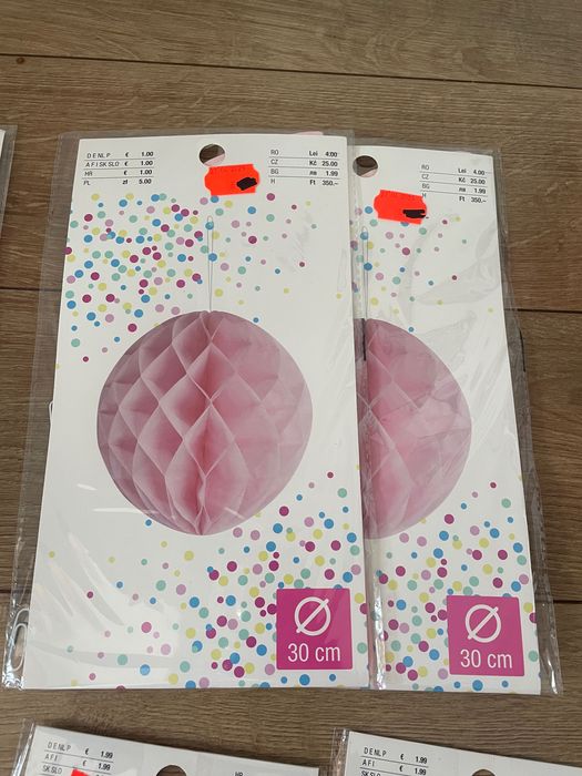 Decorațiuni în formă de fagure din hârtie kik roz și alb 30cm, 25cm, 15cm | decorațiuni de petrecere