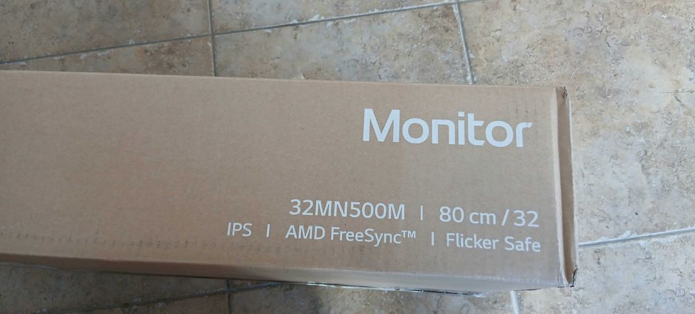 Монитор LG 32 ''
