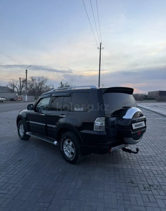 Mitsubishi Pajero 4