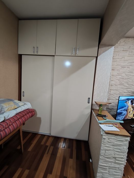 Срочно продам шкаф