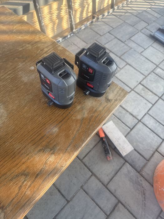 Vind lasere wurth noi noute verde si rosu cu acumulatori 4Ah