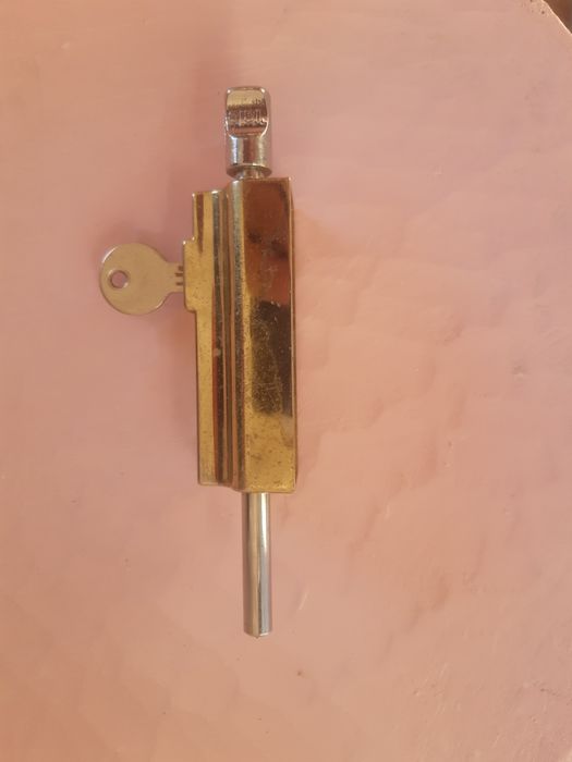 Incuietoare cu cheie