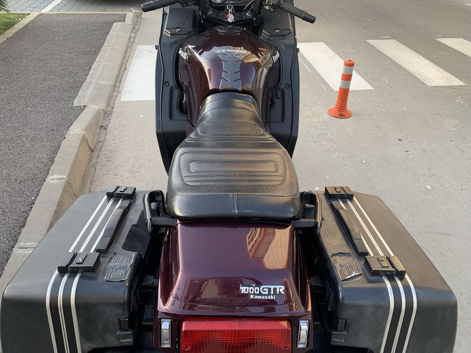 Vând Kawasaki GTR 1000, inmatriculat, fabricație 2000