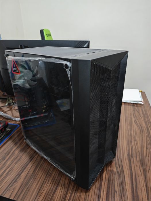 Продам кеис в отличном состоянии