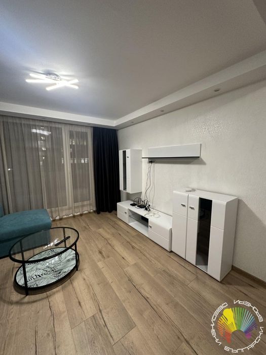 Дава се под наем Двустаен апартамент в Бургас, Братя Миладинови - 70 кв.м за 700 € - Снимка #2