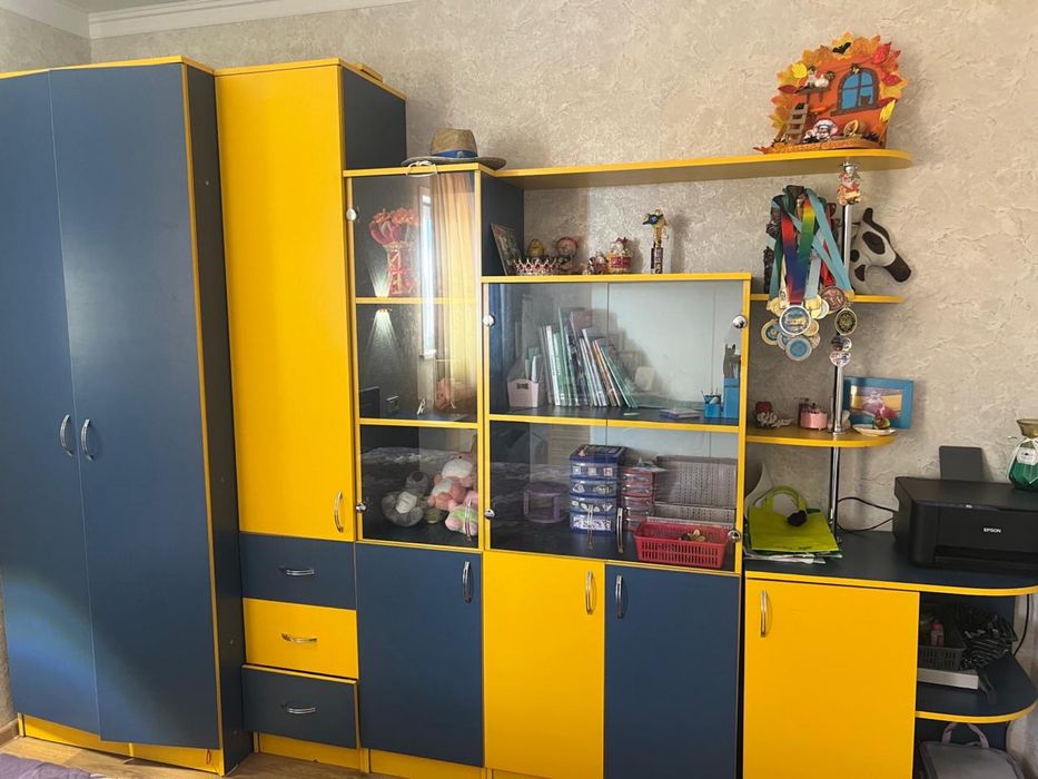 Продам кровать с шкафом