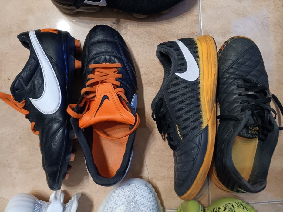 Изита,  бутонки Nike