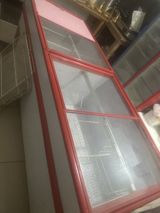 Продаеться морозильный ларь