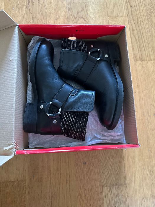 Cizme negre din piele DKNY