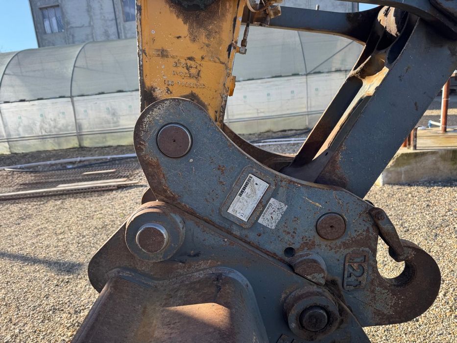 Excavator Liebherr 922