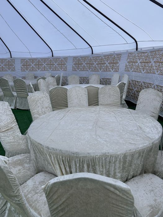 Продам столы круглые и стулья