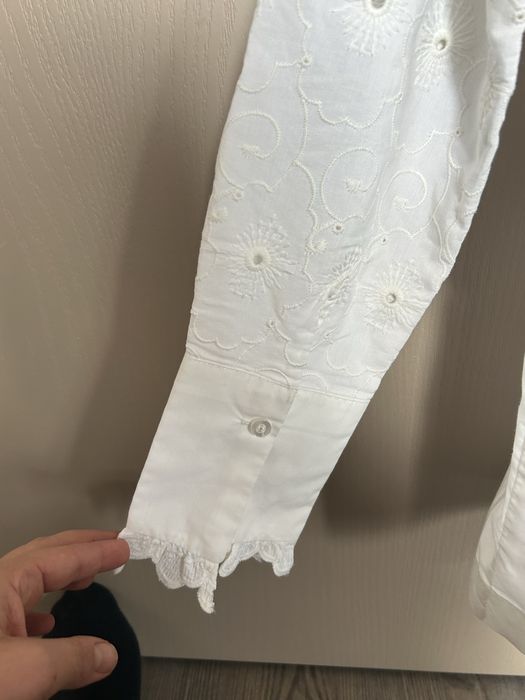 Дамска бяла риза