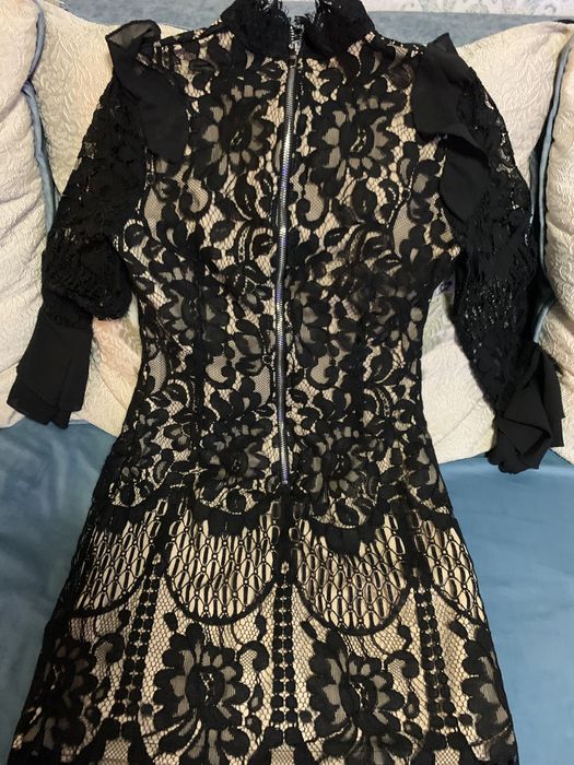 Красивое новое платье 44 размера