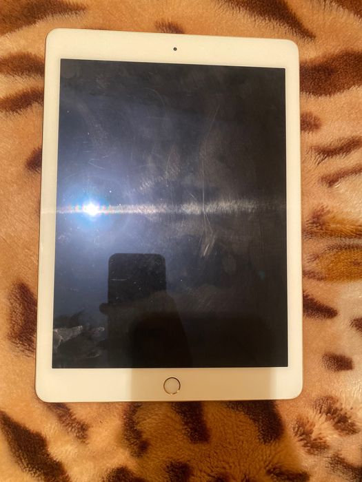 iPad Air 2 în stare bună se oferă spre vânzare