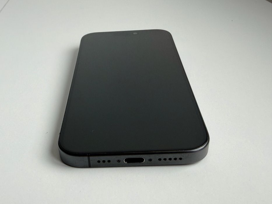 iPhone 15 Pro – Black Titanium | 84% baterie | cutie originala